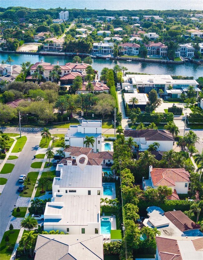 Building Photo - 464 NE 6th St