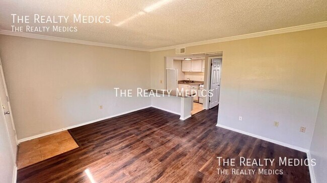 Building Photo - 126 Blue Pointe Way