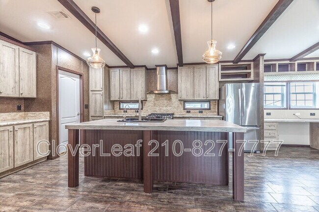 Building Photo - 413 Co Rd 6812