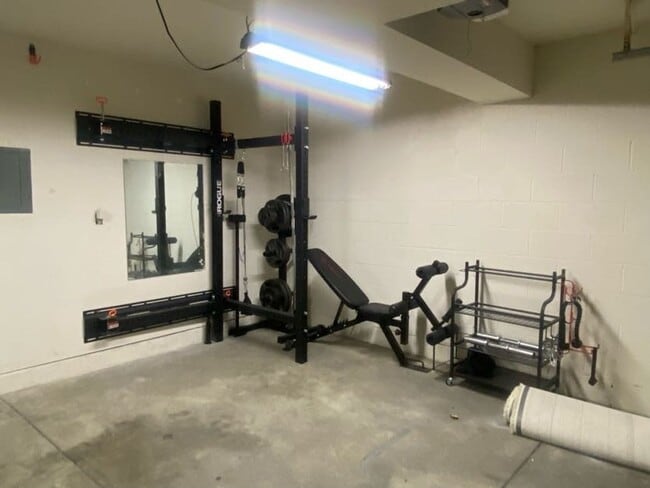 Building Photo - 103 Cooper Place - 2 Bedroom - 2.5 is a St...