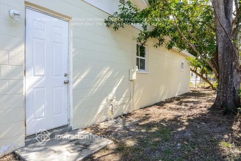 Building Photo - 11740 129th Ave N