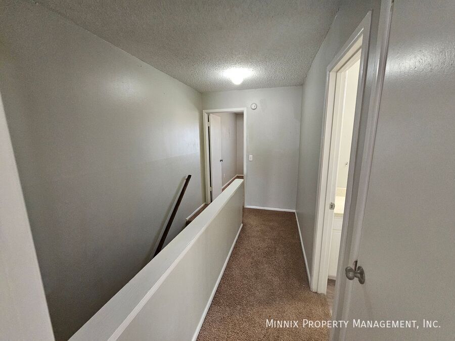 Building Photo - 1708 Yonkers-B
