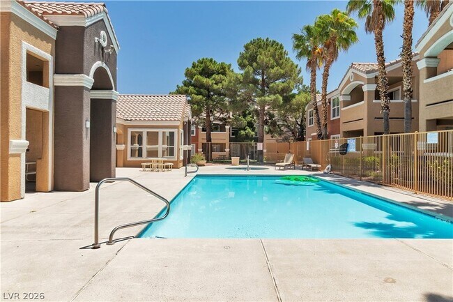 Building Photo - 8101 W Flamingo Rd