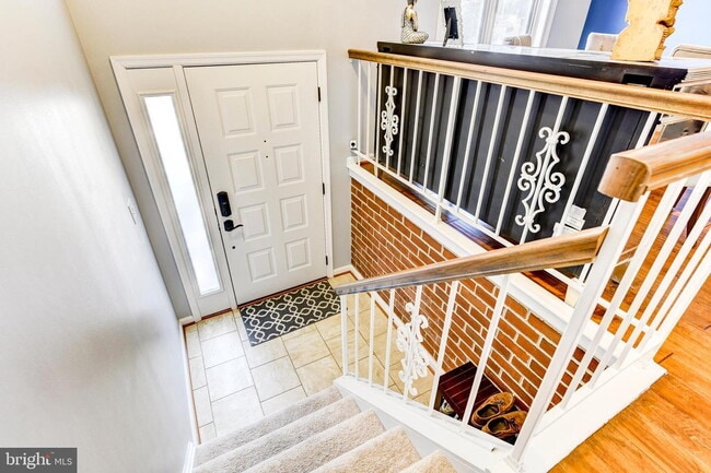 Building Photo - Elegant Arlington Residence with Comfortable Living and Ideal Location