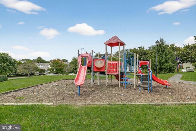 Building Photo - 8031 Brookstone Ct