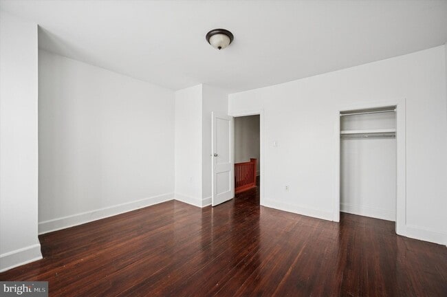 Building Photo - 401 W Fisher Ave