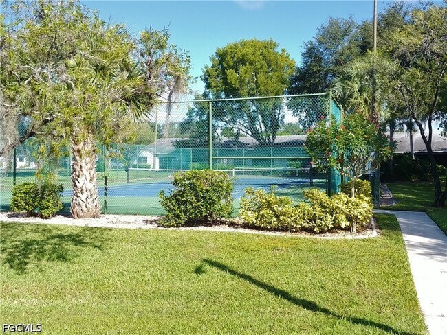 Building Photo - 4681 Lakeside Club Blvd