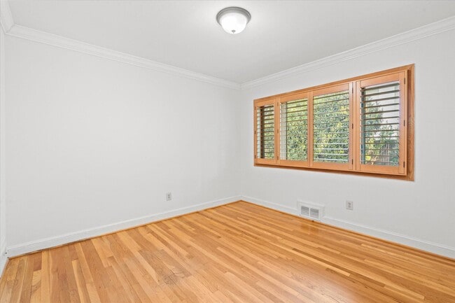 Building Photo - 500 Monticello Blvd