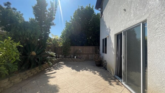 Building Photo - Gorgeous 4 Bedroom, 2.5 Bath with Loft in Rancho Del Oro For Rent!