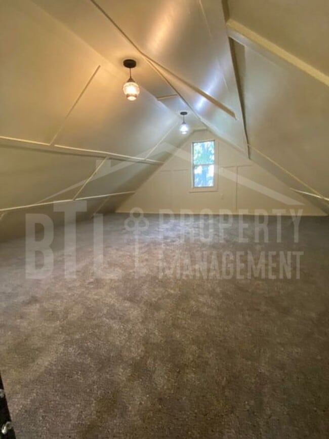 Building Photo - Rustic One Bedroom Cabin with Loft