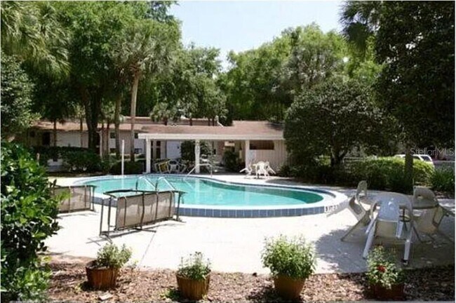 Building Photo - 2947 SW 32nd Ave