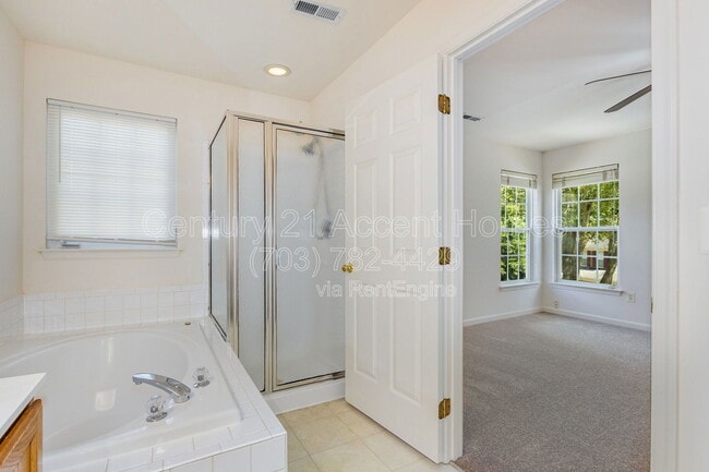 Building Photo - 9780 Lorraine Carol Way