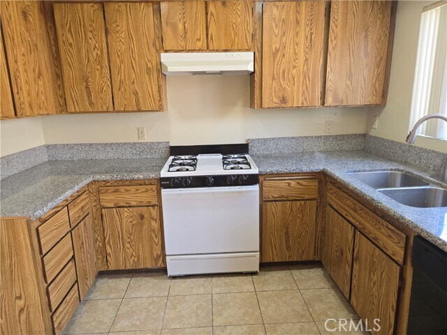Building Photo - 13042 Casa Linda Ln