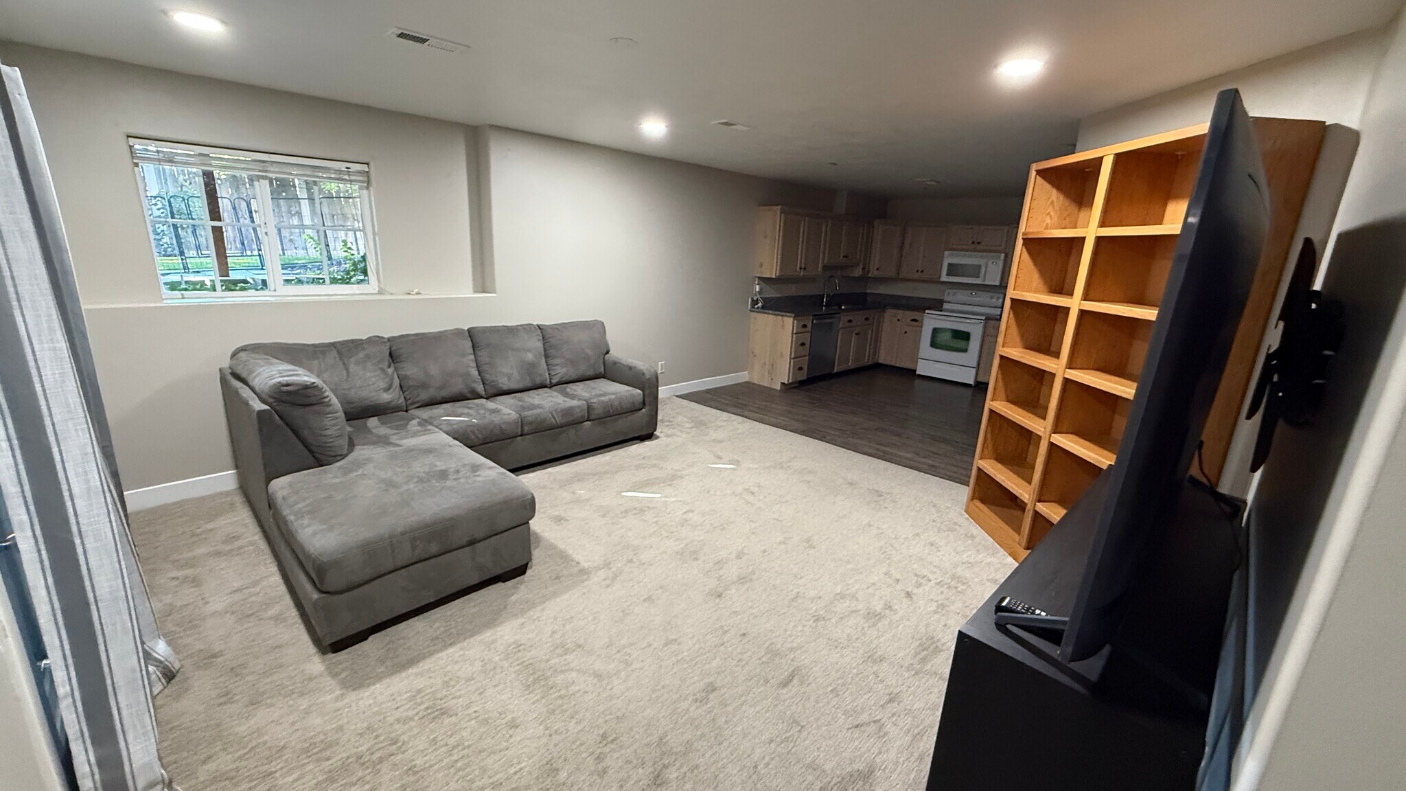 Building Photo - 3915 Timpview Dr