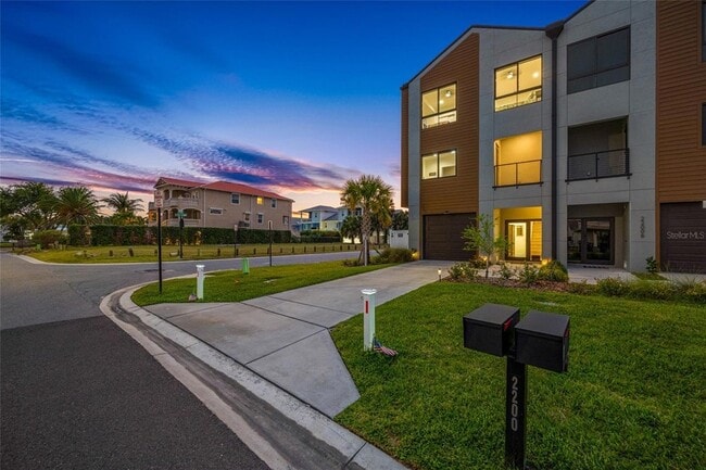 Building Photo - 2200 Bay Blvd
