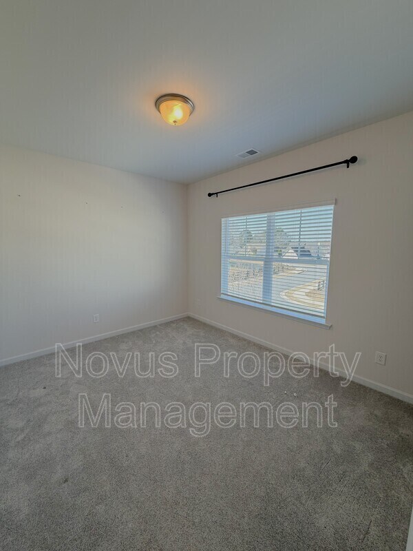 Building Photo - 204 Asher Dr