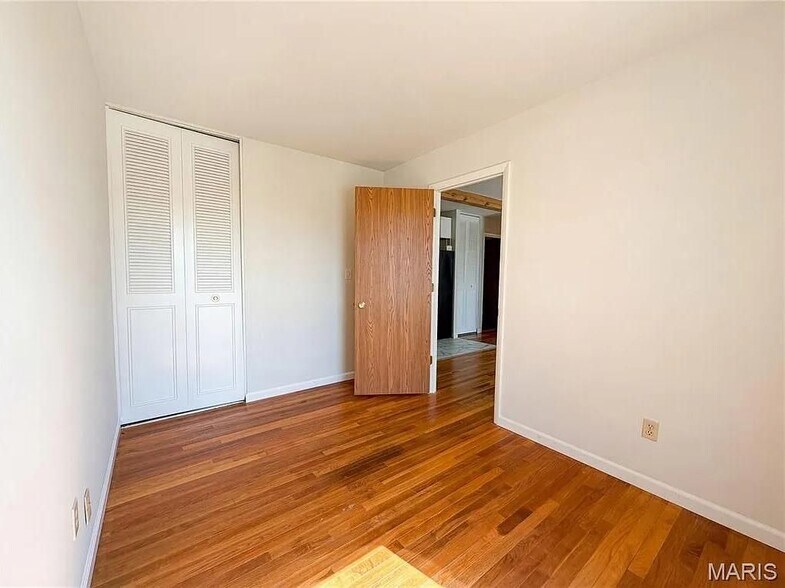 Building Photo - 2235 Bolton St