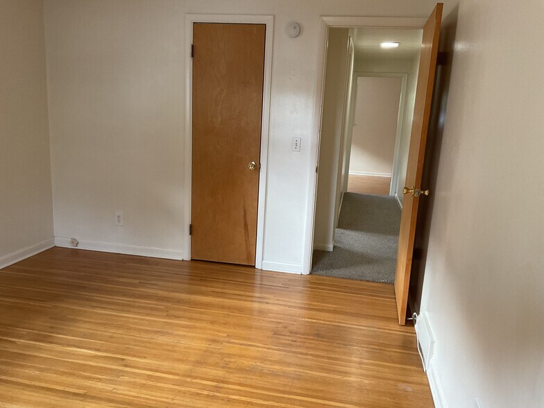 Building Photo - 211 Magnolia Ave