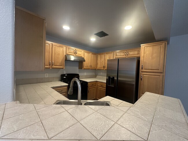 Building Photo - 7288 Quarterhorse Ln