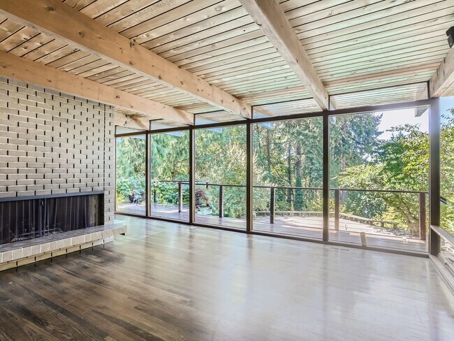 Building Photo - 4bd/3ba Kirkland House