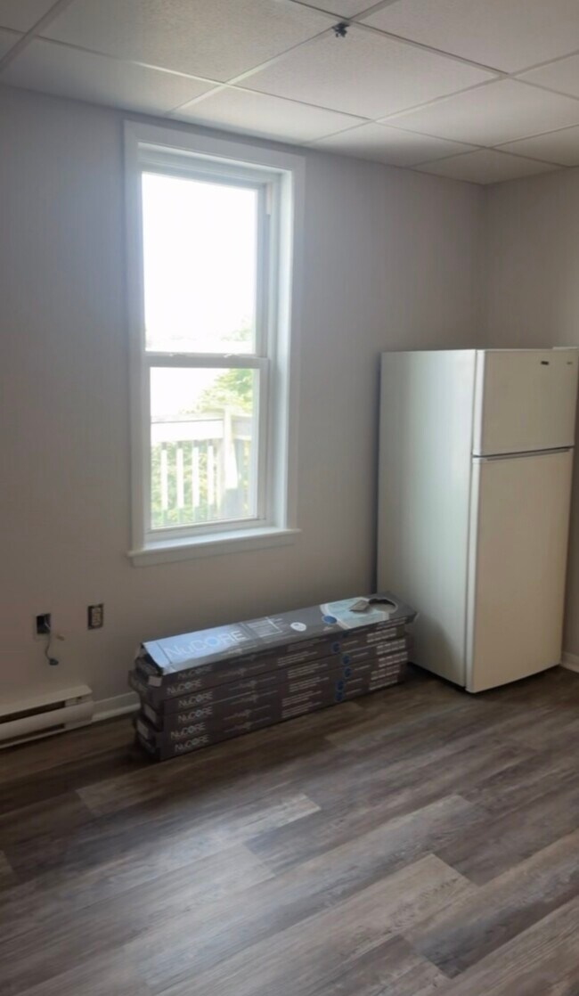 Building Photo - Parker Ave,LLC