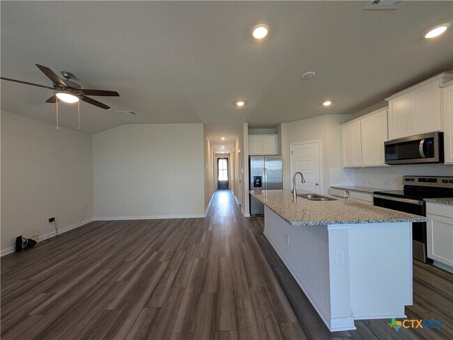 Building Photo - 3069 Charyn Wy