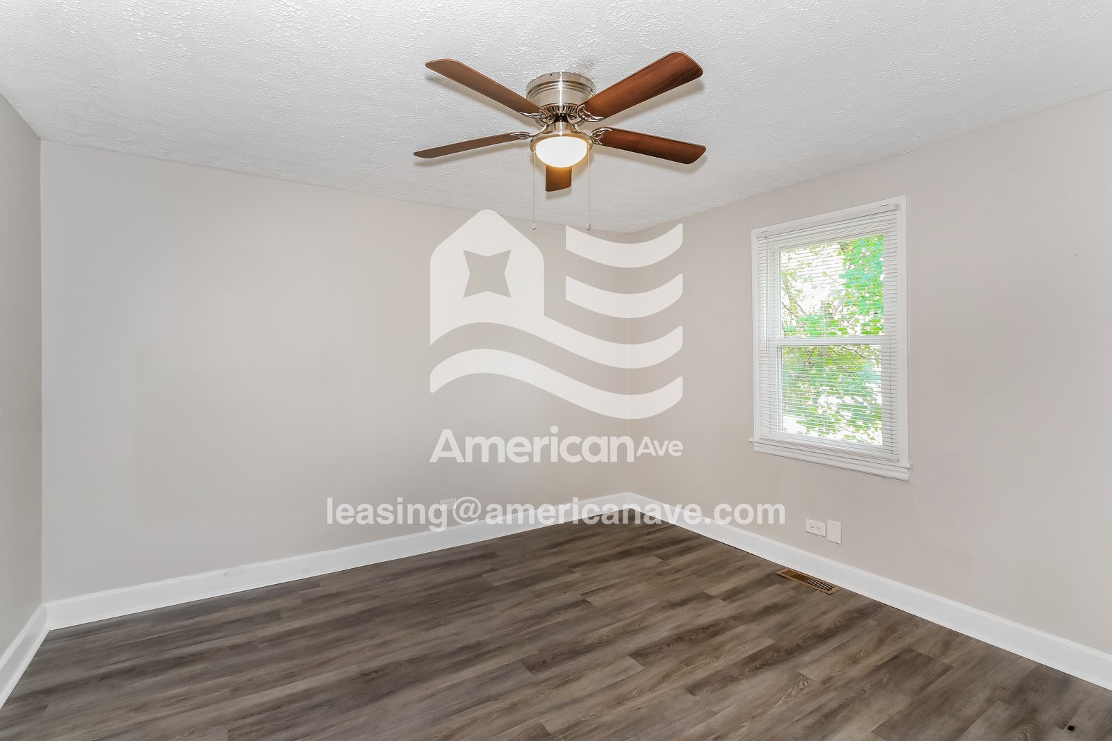 Building Photo - 2210 Tudor Dr