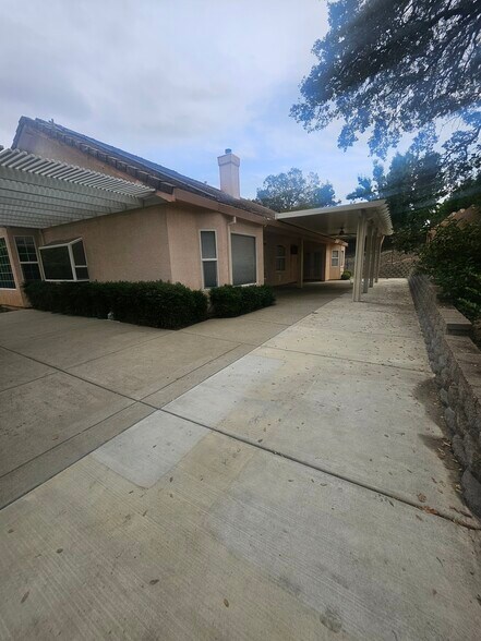 Building Photo - 5500 Granite Falls Way