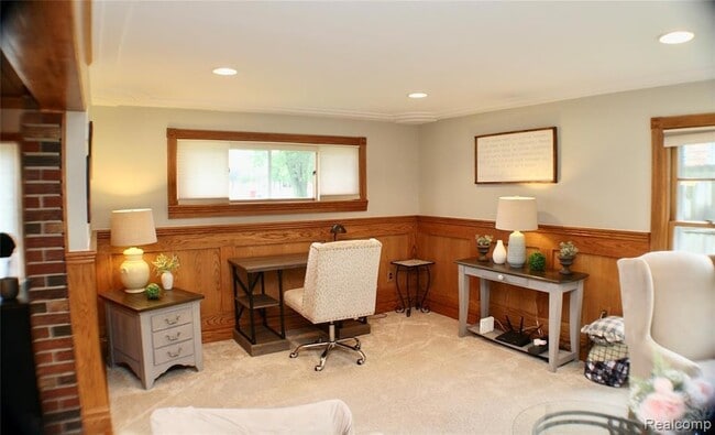 Building Photo - 48677 Sugarbush Rd