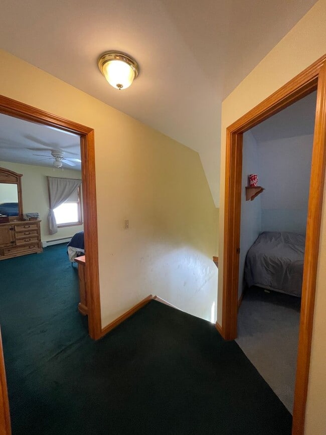 Building Photo - New listing!! A beautiful 3 bedroom 2.5 ba...