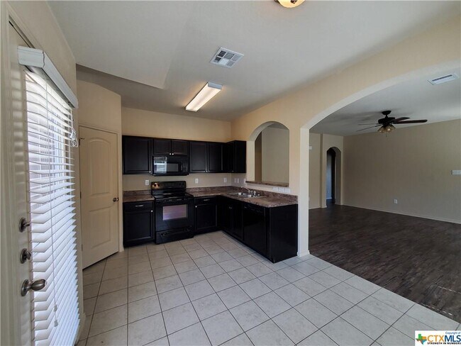 Building Photo - 1536 Gateshead Dr