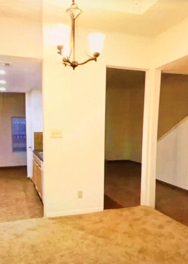 Building Photo - 11203 Shannon Hills Dr