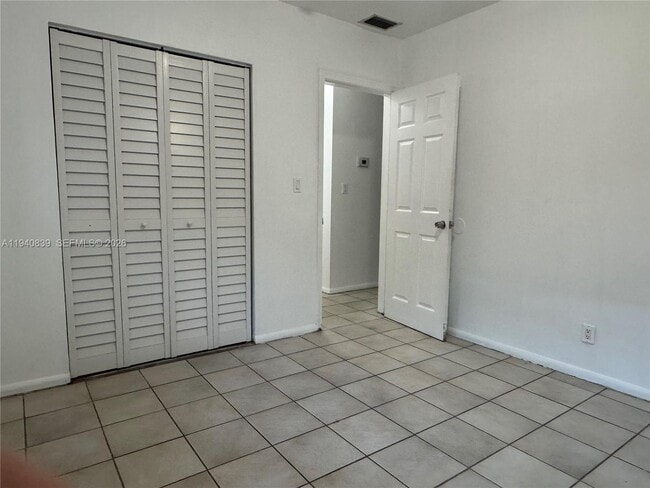 Building Photo - 212 NE 41st St