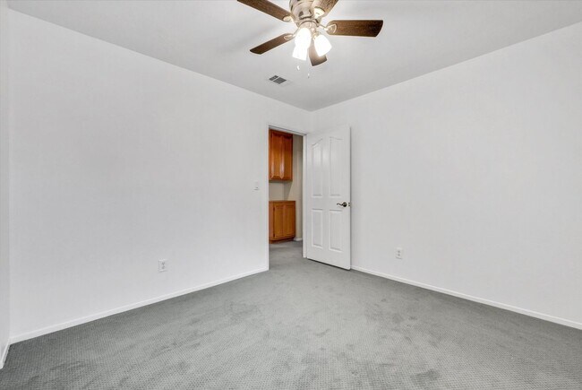 Building Photo - 1070 Cannon Rd
