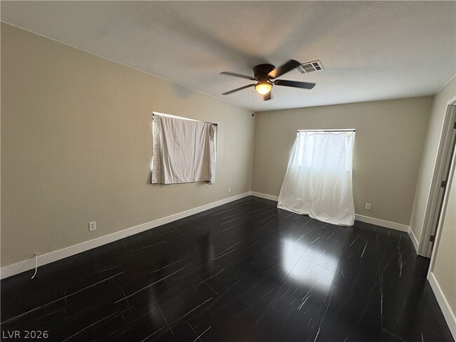 Building Photo - 223 Mojave Ln