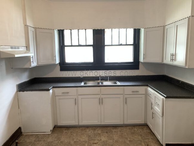 Building Photo - 1785 Steiner Ave SW