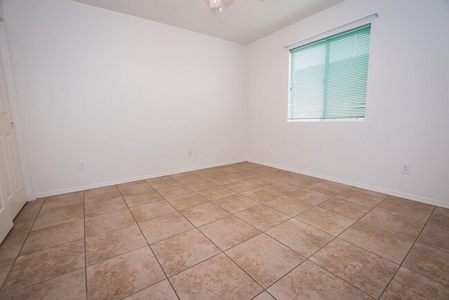 Building Photo - Beautiful Patio Home! 3 Bedrooms, 2 Bath, Split Floor Plan, Central A/C with 2 Car Garage