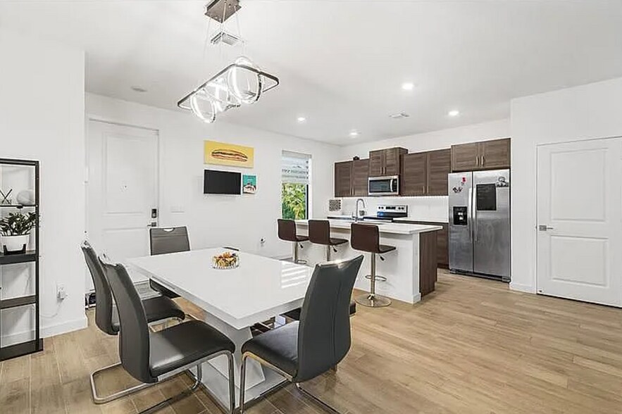 Building Photo - 531 NW 17th St