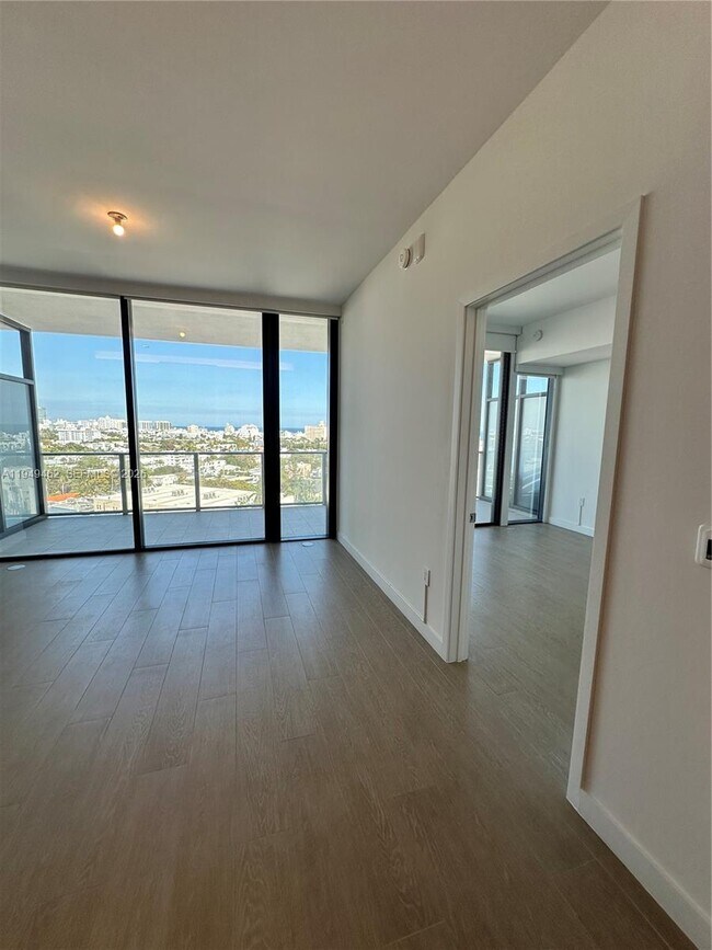 Building Photo - 500 Alton Rd