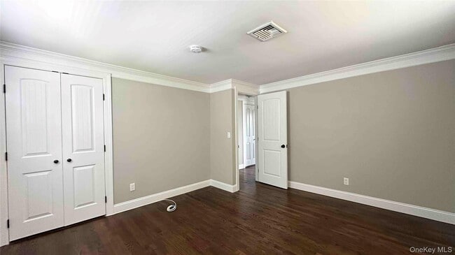 Building Photo - 27 Southridge Dr