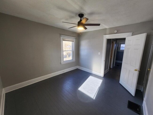 Building Photo - 732 Highland Ave