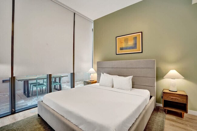 Building Photo - 1220 17th St