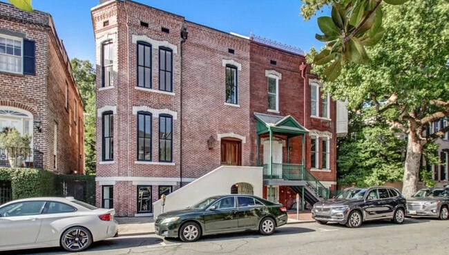 Building Photo - 219 E Charlton St