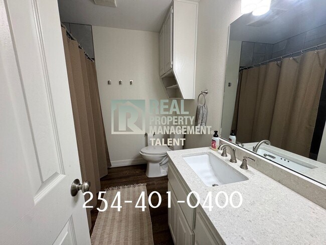 Building Photo - 117 Moses Manor Dr