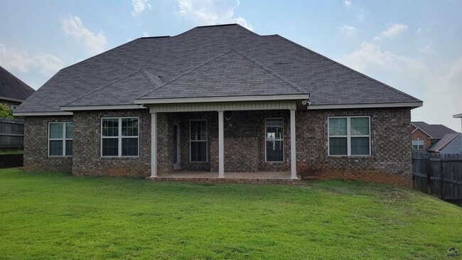 Building Photo - 105 Fortune Way