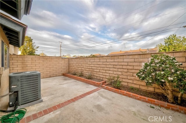 Building Photo - 8466 Kington Way