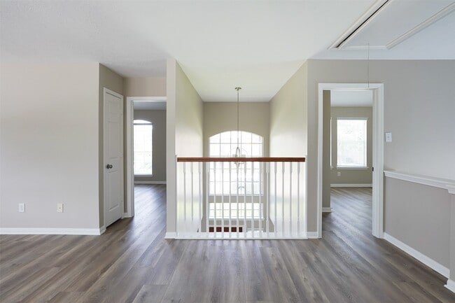 Building Photo - 2739 Honeysuckle Walk