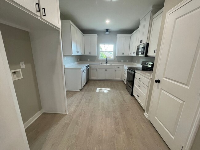 Building Photo - Beautiful New Construction Home in Whiteho...