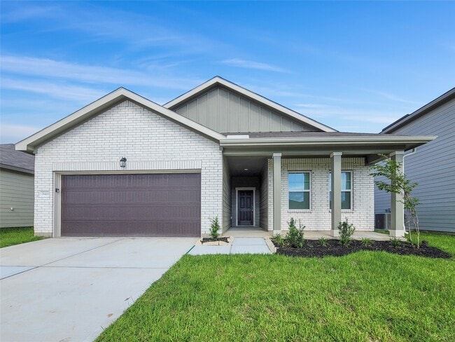 Primary Photo - 28410 Selsdon Ct