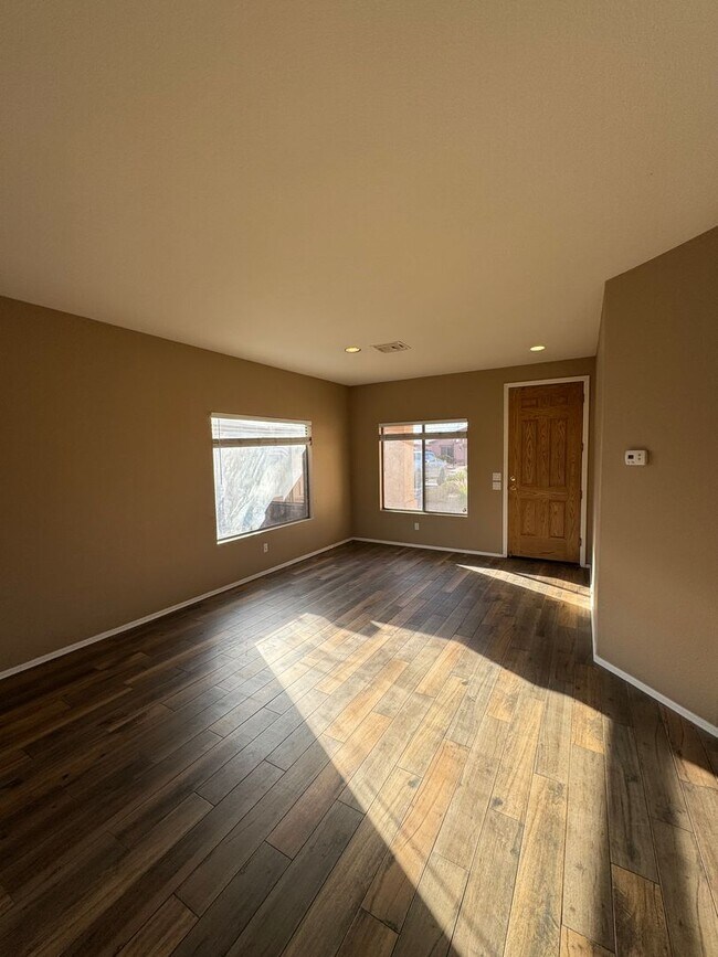 Building Photo - 9450 W Quail Ave